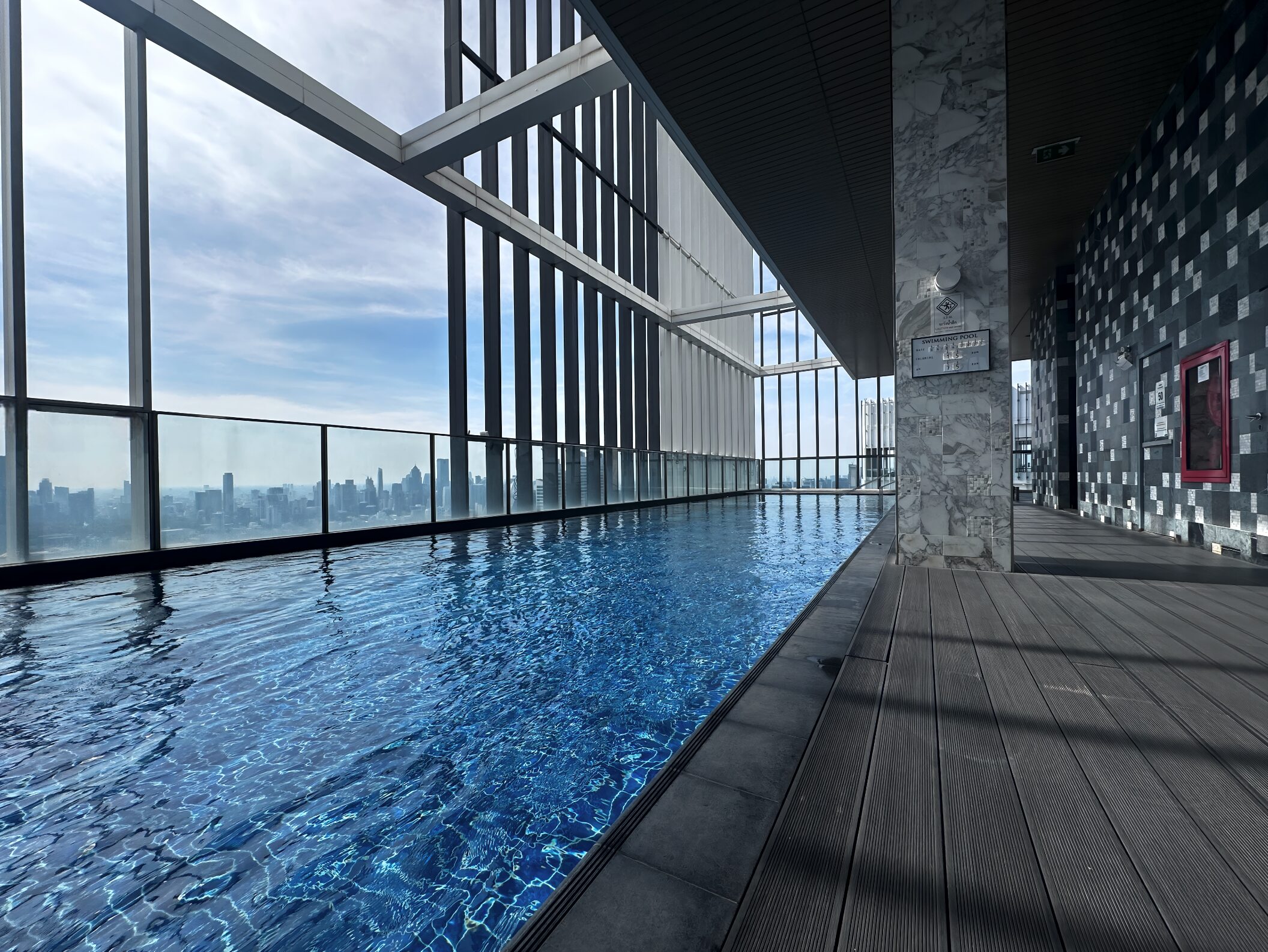Infinity skyrise pool at park 24