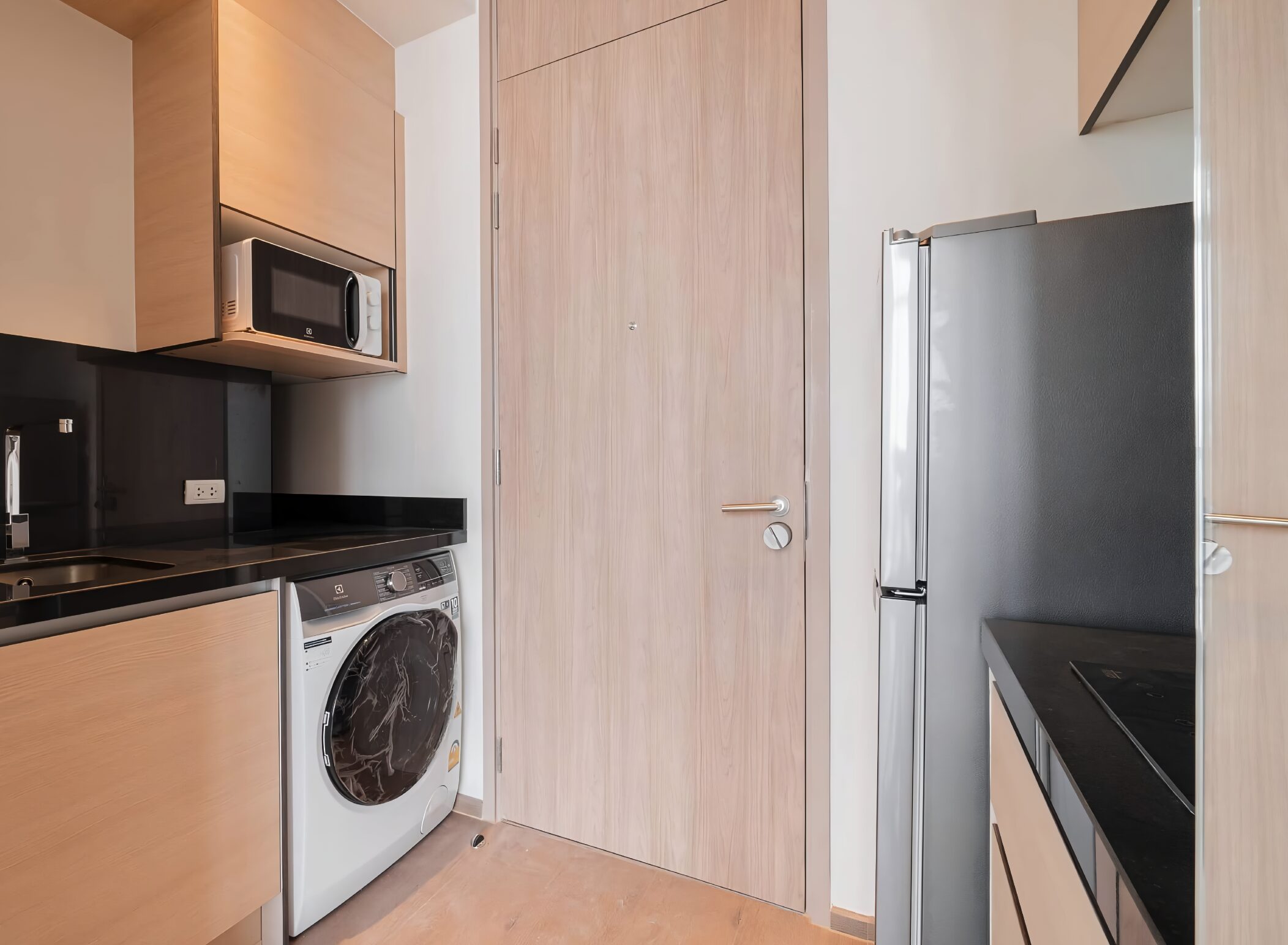 A Studio unit at park origin phrom phong (Park 24)