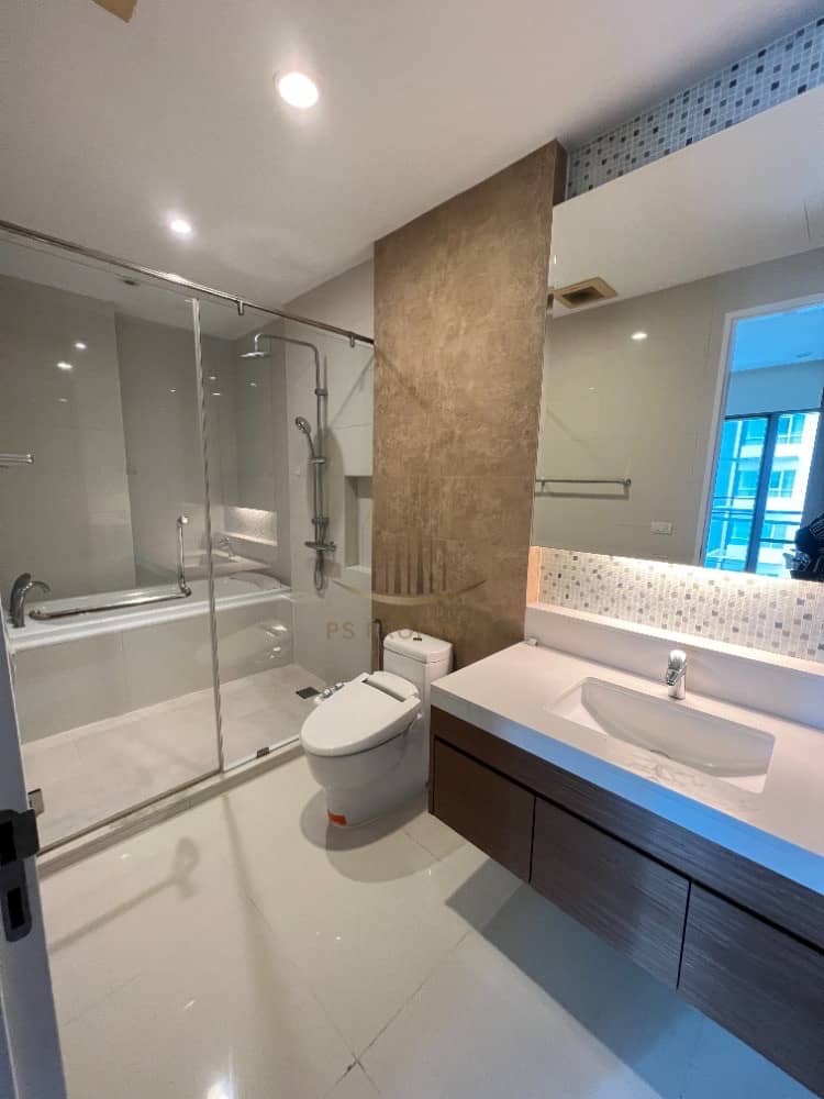 5AC05901-3326-4697-8709-C2286ED9CEA2