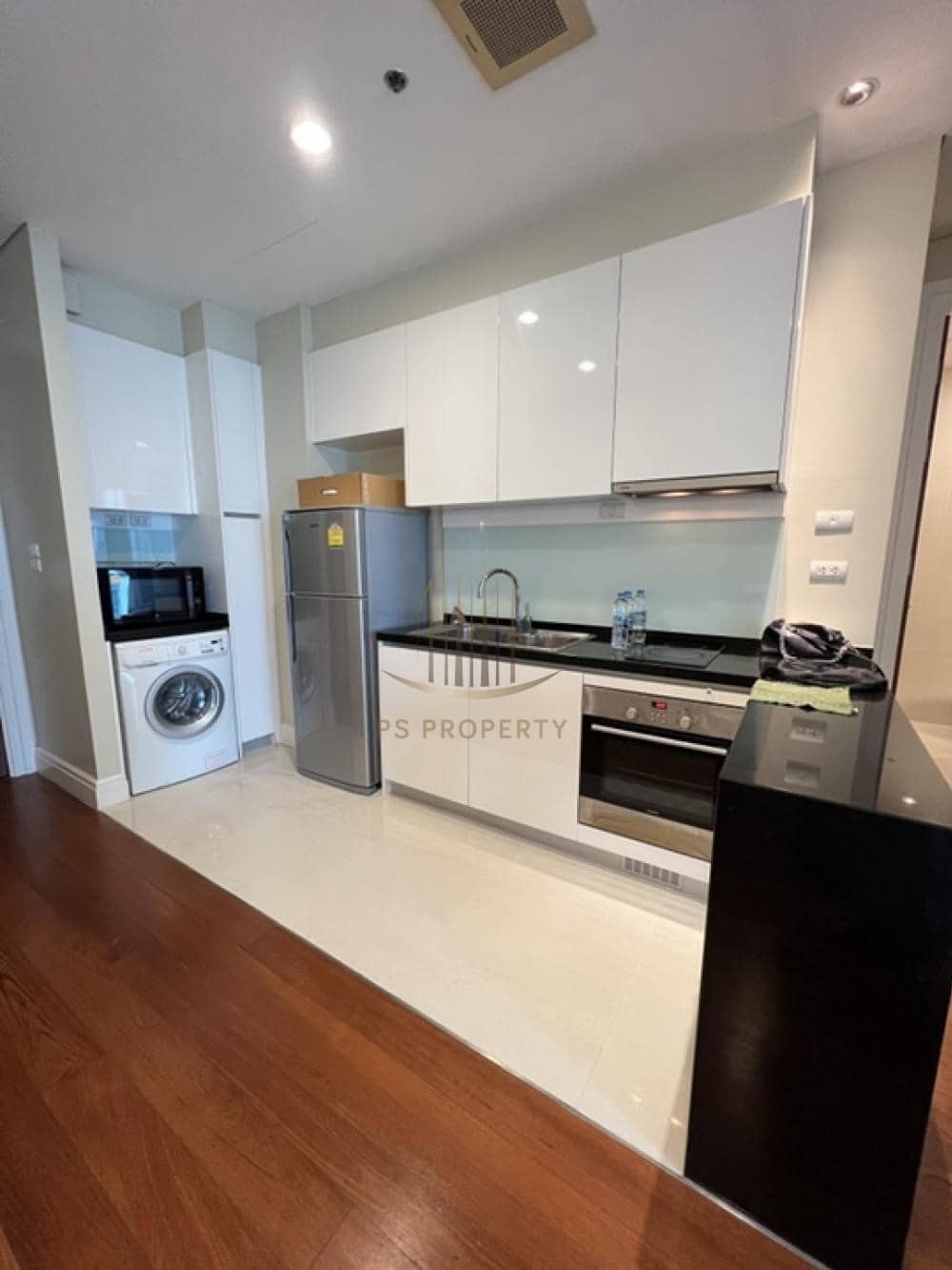 61CF6B93-36E3-48A3-8374-5A15C40B2A01