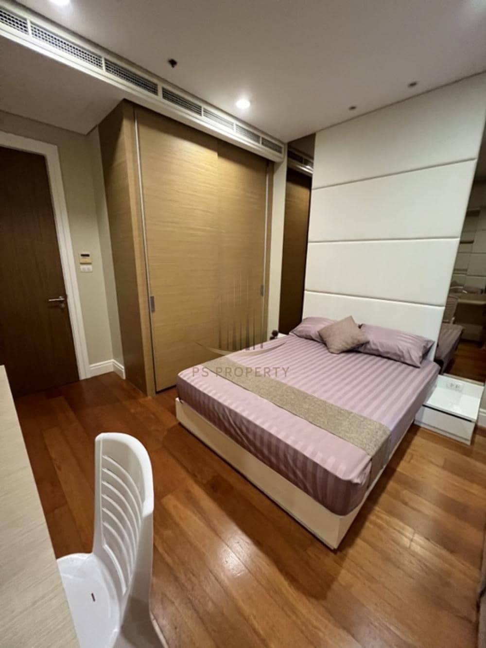 E597338B-8516-4FBD-A331-EE7A993EB4D6